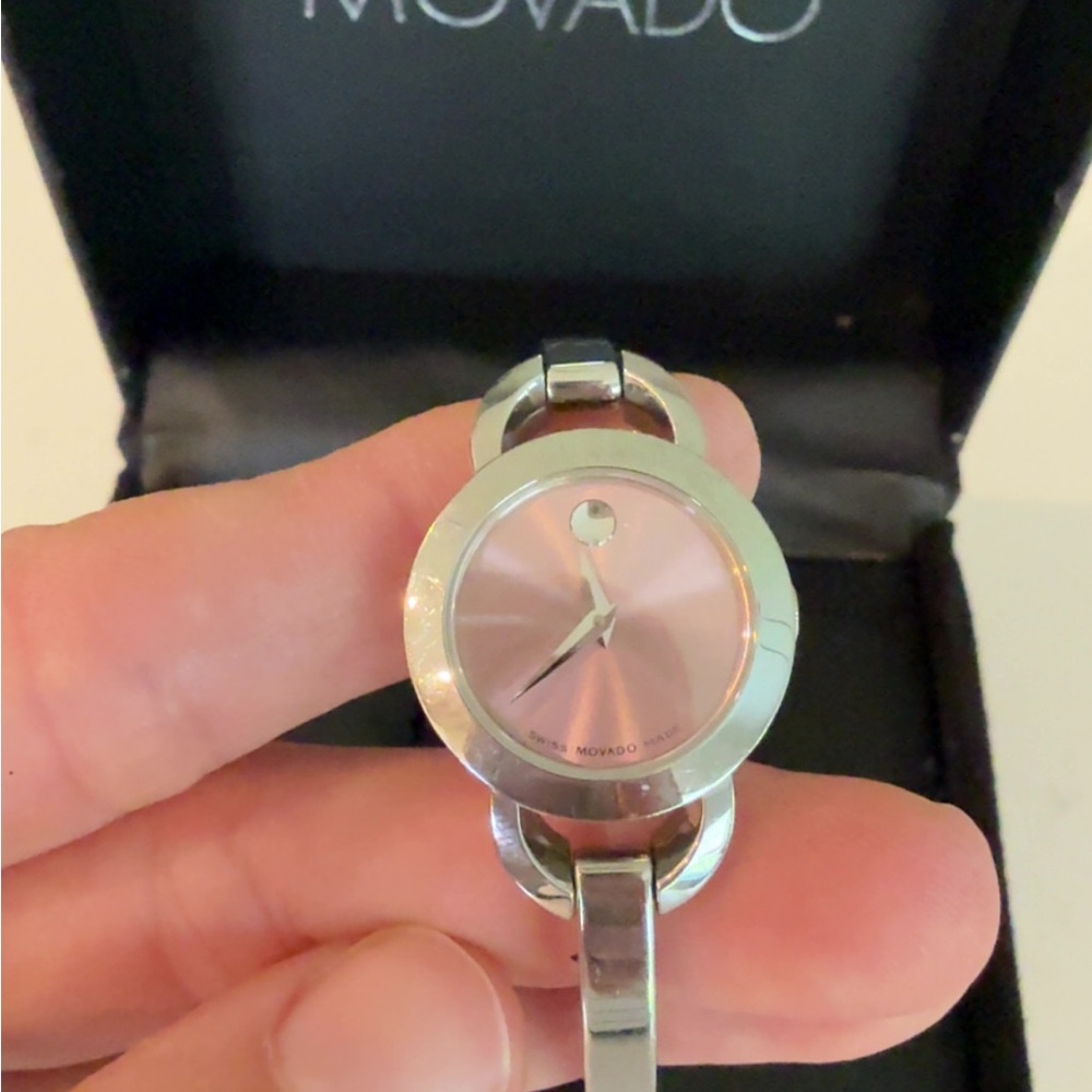 Movado Women’s Silver Bracelet Watch with Pink Dial, elegant, feminine, like new - Picture 10 of 12